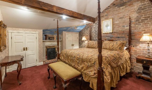 Quarter House - image 28
