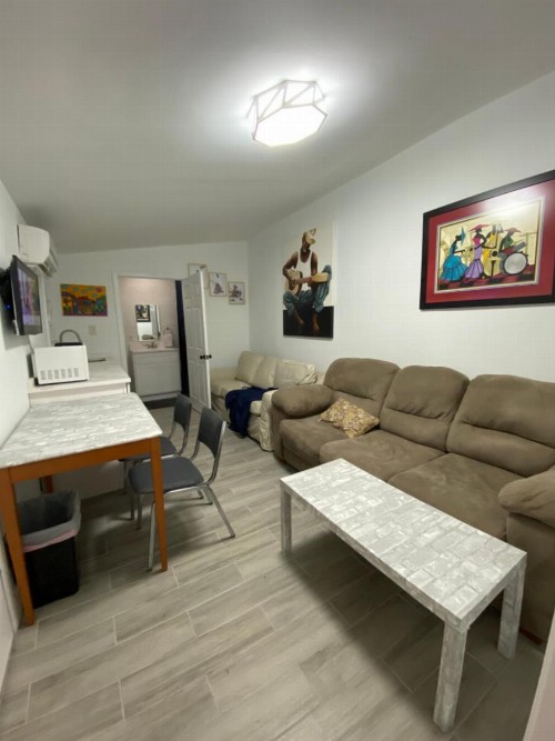 Antonine Apartment Upper Garden District - image 10