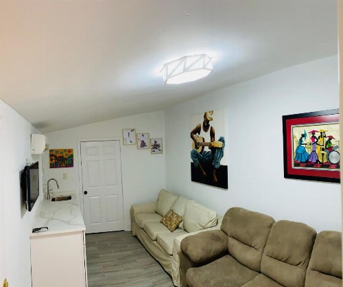 Antonine Apartment Upper Garden District - image 23