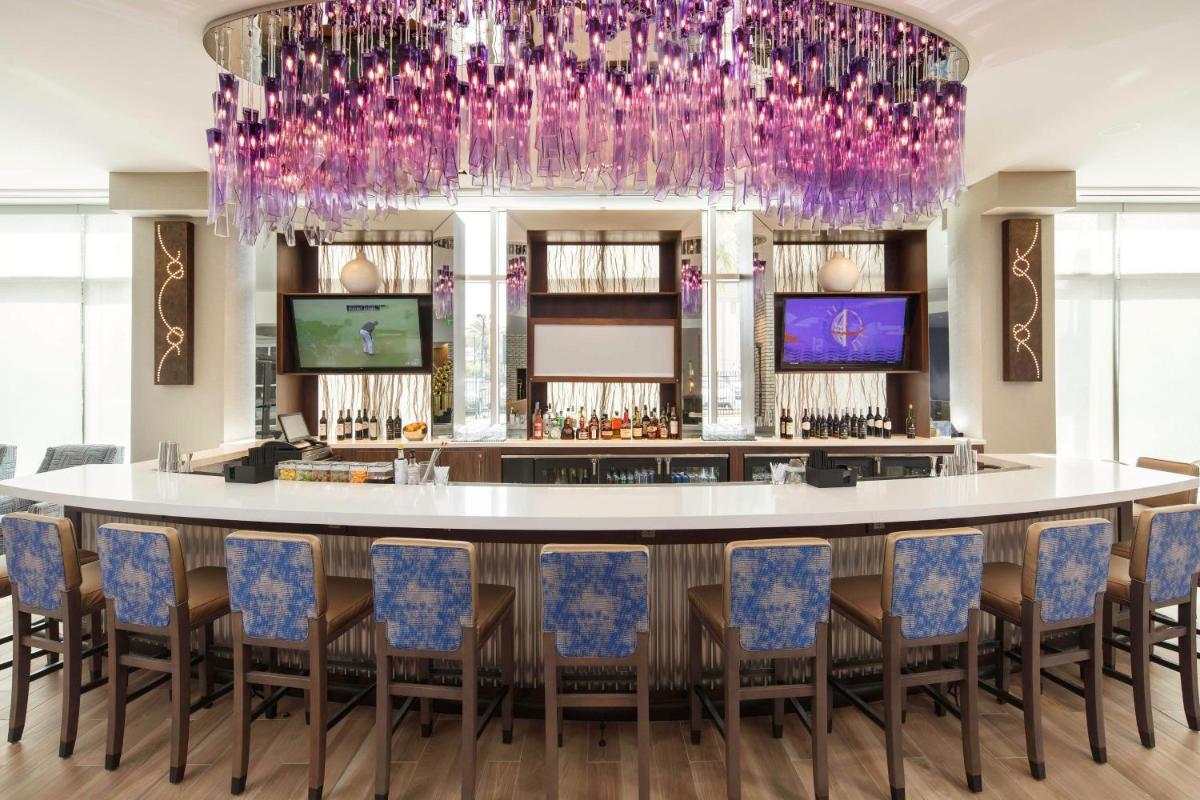 SpringHill Suites by Marriott New Orleans Downtown/Canal Street - image 2