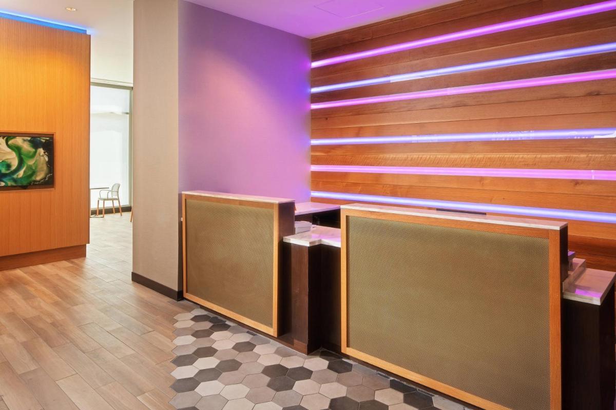 SpringHill Suites by Marriott New Orleans Downtown/Canal Street - image 3
