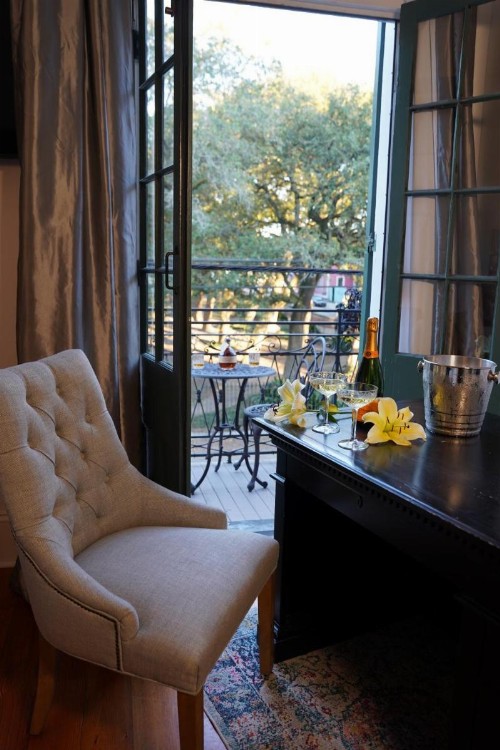 Royal Frenchmen Hotel and Bar - image 12
