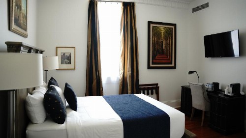Royal Frenchmen Hotel and Bar - image 15