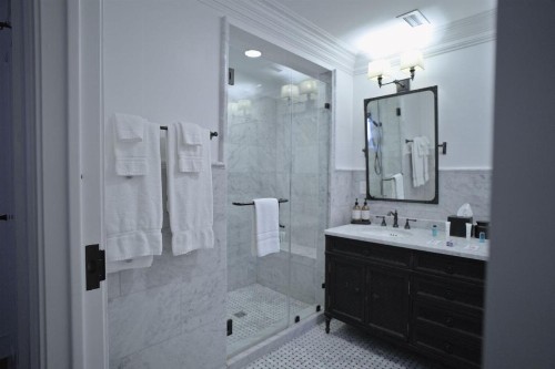 Royal Frenchmen Hotel and Bar - image 41