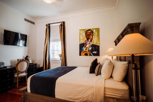 Royal Frenchmen Hotel and Bar - image 48