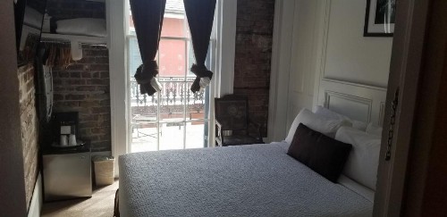 Lafitte Hotel & Bar - image 12