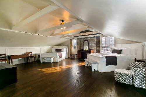 Lafitte Hotel & Bar - image 24