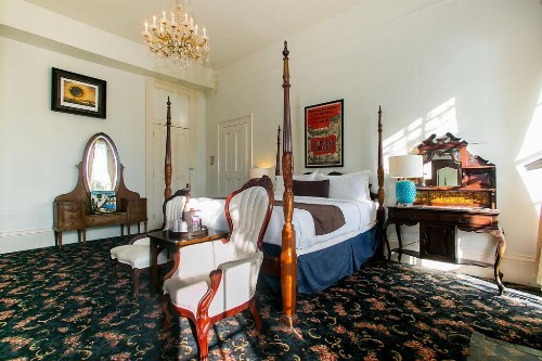 Lafitte Hotel & Bar - image 25
