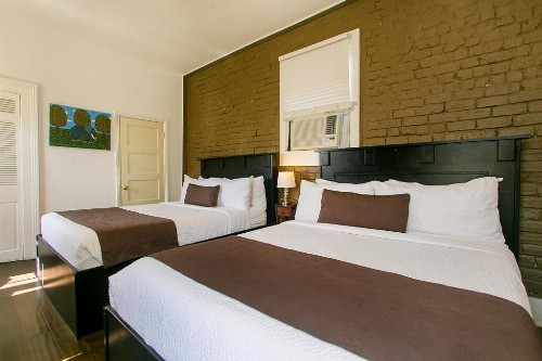 Lafitte Hotel & Bar - image 29