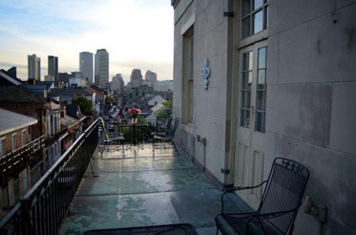 Lafitte Hotel & Bar - image 3