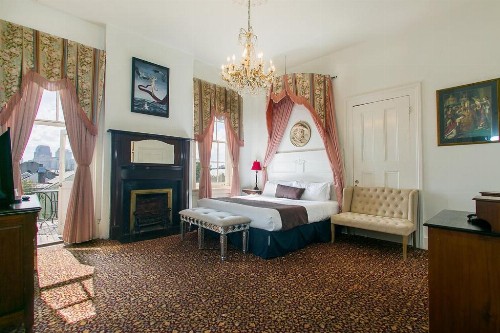Lafitte Hotel & Bar - image 32