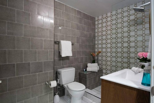 4 BR - Sleeps 8! Celebrity Villa Next to Frenchman St - image 23