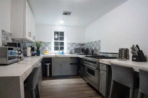 4 BR - Sleeps 8! Celebrity Villa Next to Frenchman St - image 37