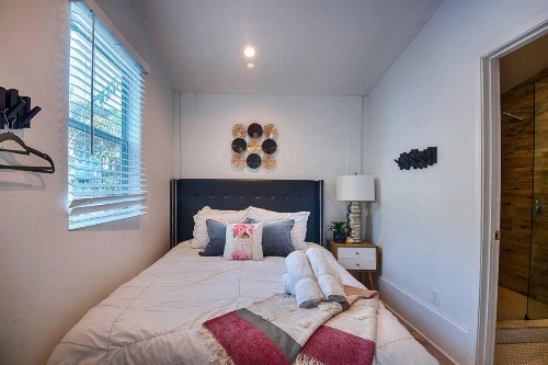 Five BR - Sleeps 10! Steps from French Quarter - image 30