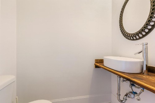 Luxury Loft-Style 3BR Townhouse by Hosteeva - image 10
