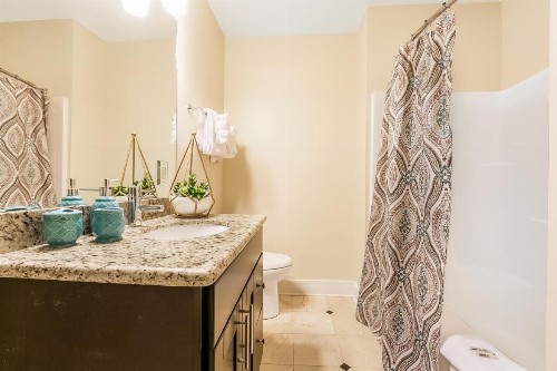 Gorgeous Condos Steps from French Quarter and Harrah’s St. - image 12