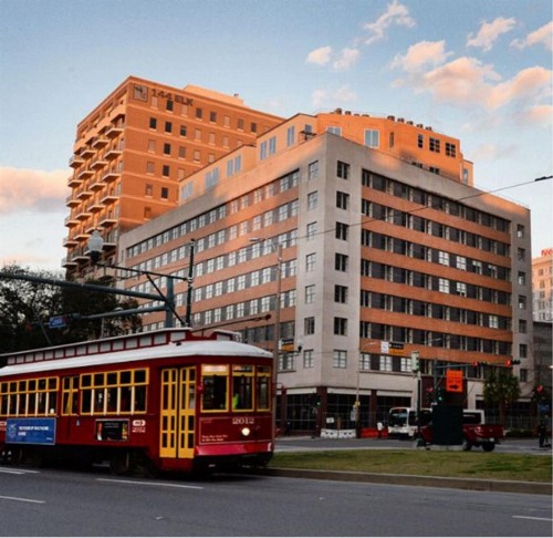 Modern & Fully Furnished Apartments in the Heart of the City - image 1