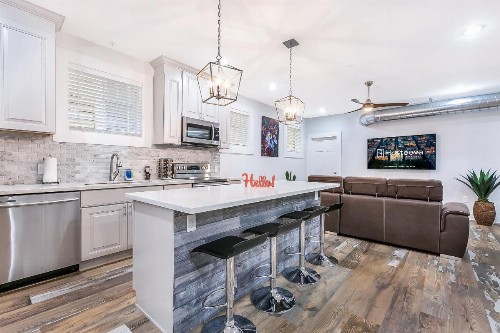 Urban Oasis 4BD House close to FQ & City Hot Spots' - image 10