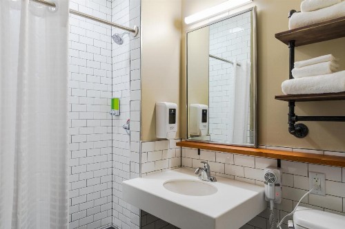 HI New Orleans Hostel - image 34
