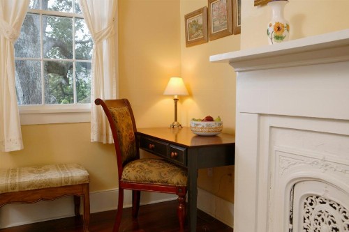 Ashton's Bed and Breakfast - image 11