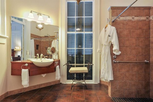 Ashton's Bed and Breakfast - image 27