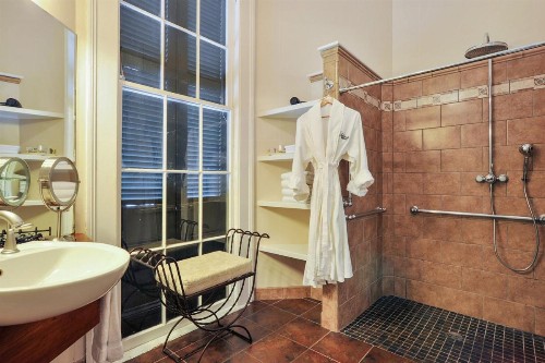 Ashton's Bed and Breakfast - image 28