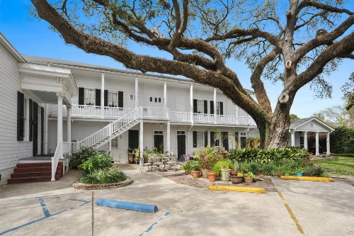 Ashton's Bed and Breakfast - image 43