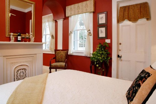 Ashton's Bed and Breakfast - image 6