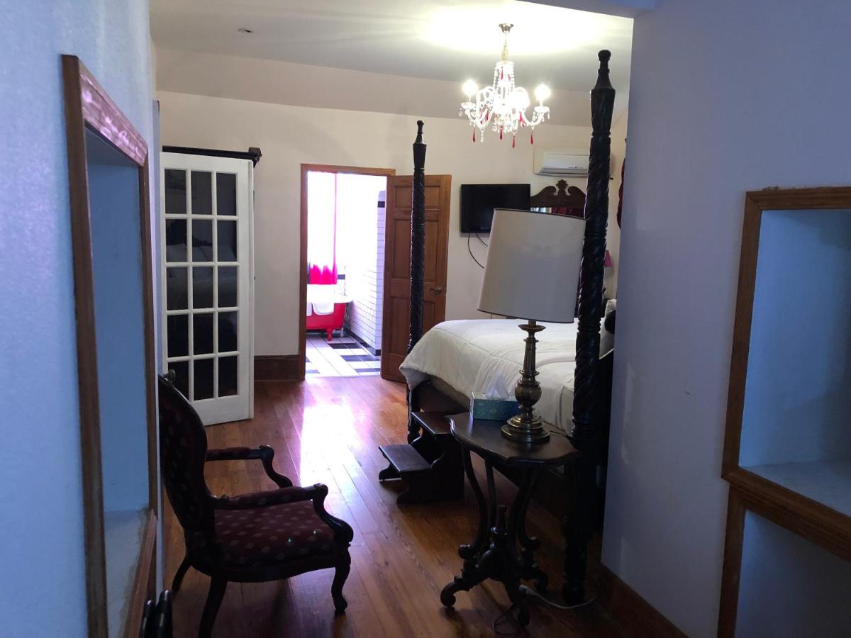 Oakview Bed and Breakfast - image 7
