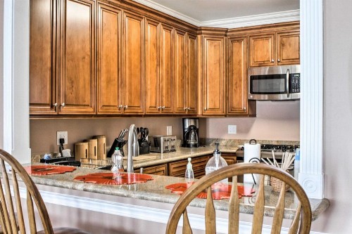 Waterfront Villa 23 Miles to Downtown New Orleans - image 12