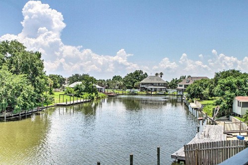 Waterfront Villa 23 Miles to Downtown New Orleans - image 5