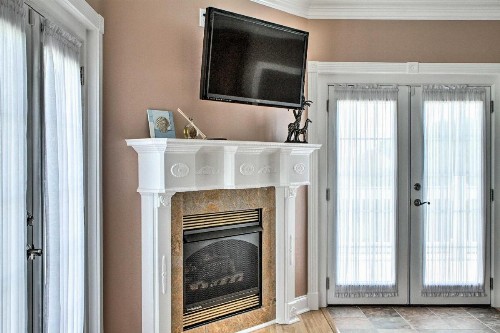 Waterfront Villa 23 Miles to Downtown New Orleans - image 7