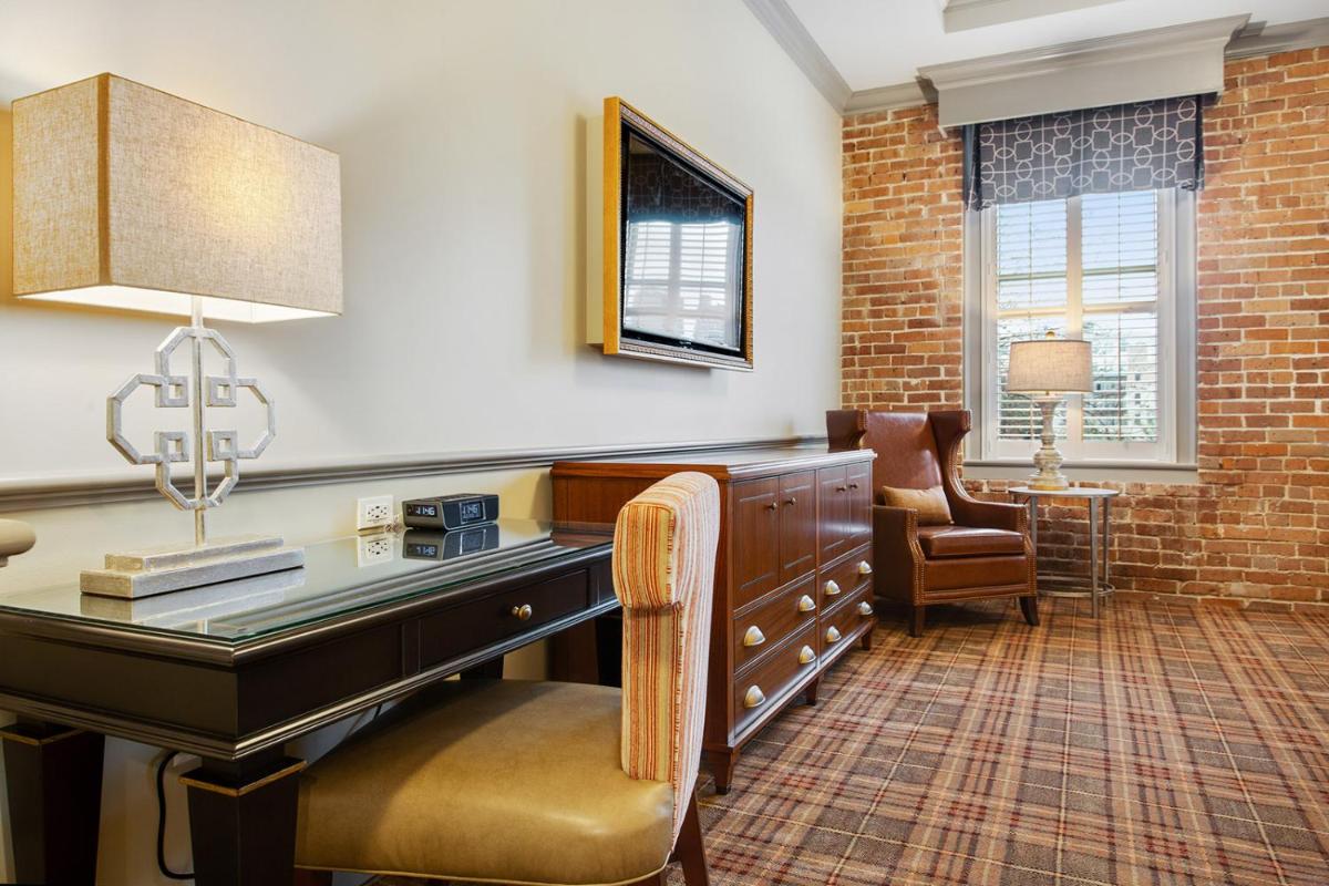The Brakeman Hotel - image 3