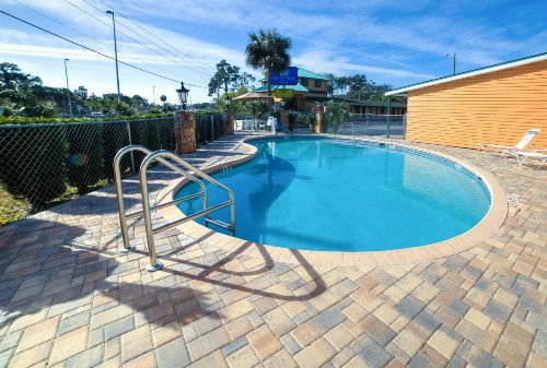 River Side Inn New Port Richey - image 9