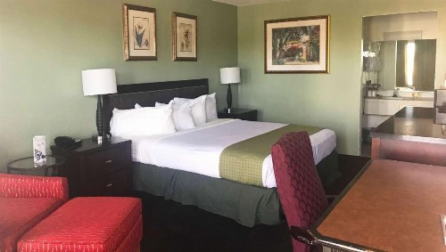 Magnuson Hotel & Marina New Port Richey - image 6