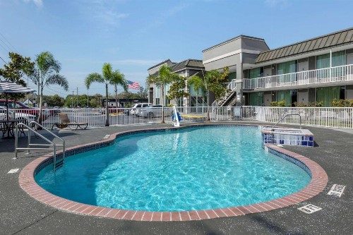Rodeway Inn - image 25