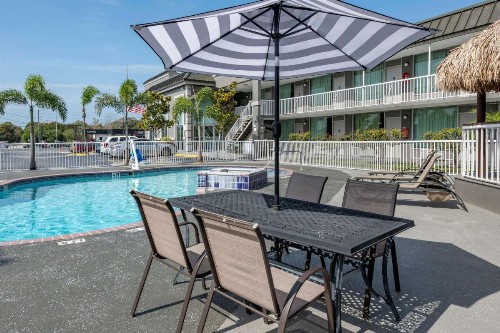 Rodeway Inn - image 26