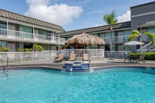 Rodeway Inn - image 27