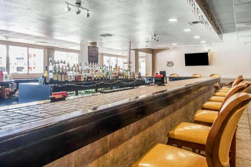 Quality Inn and Suites Conference Center - image 7