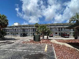 OYO Hotel New Port Richey Gulf Beach US-19 - main image