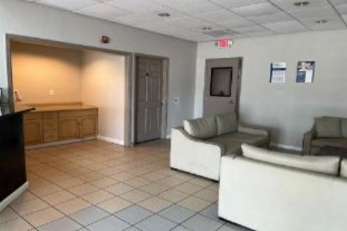 OYO Hotel New Port Richey Gulf Beach US-19 - image 12
