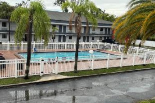 OYO Hotel New Port Richey Gulf Beach US-19 - image 21