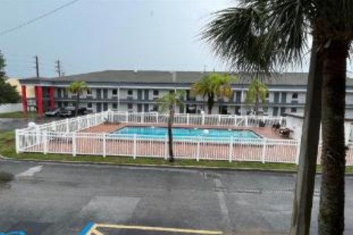 OYO Hotel New Port Richey Gulf Beach US-19 - image 7