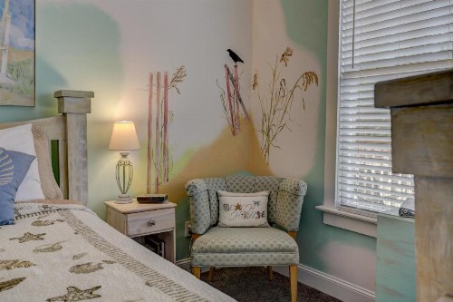 Anchor Inn NSB Bed and Breakfast - image 19