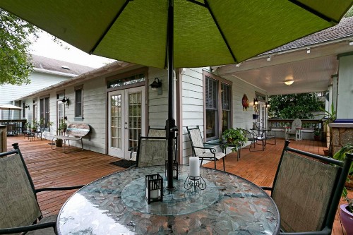 Anchor Inn NSB Bed and Breakfast - image 39