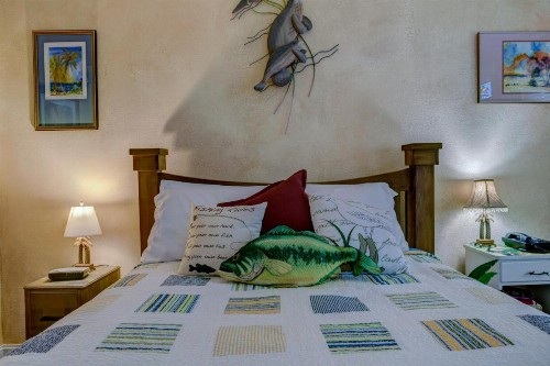 Anchor Inn NSB Bed and Breakfast - image 46