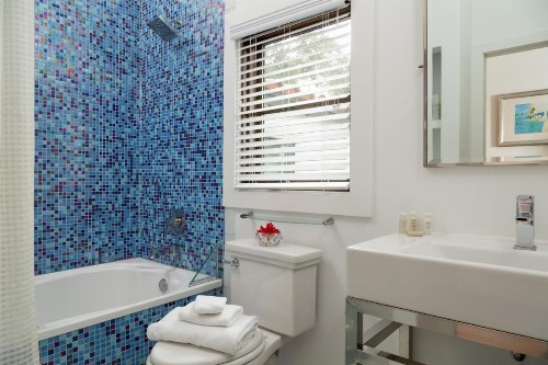 Black Dolphin Inn - image 21