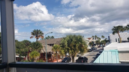 Inn on the Avenue - image 41