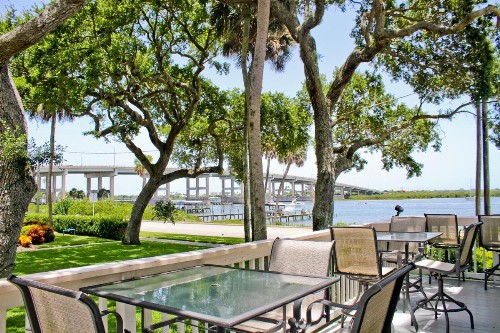 Night Swan Intracoastal Bed and Breakfast - image 7