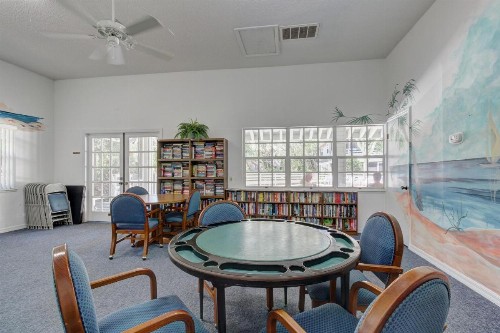 Sea Wood Coastal Hide Away - image 11